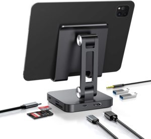 USB C Hub Stand 1