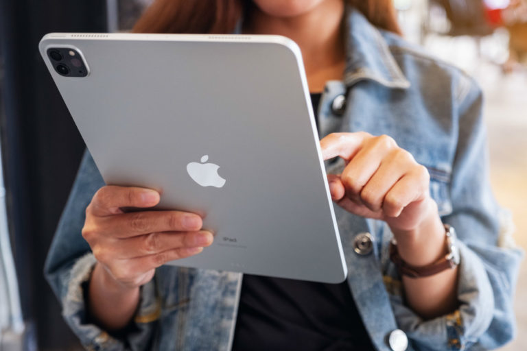 Die 7 besten 11 Zoll iPad Pro 5G 2021 Hüllen von ESR