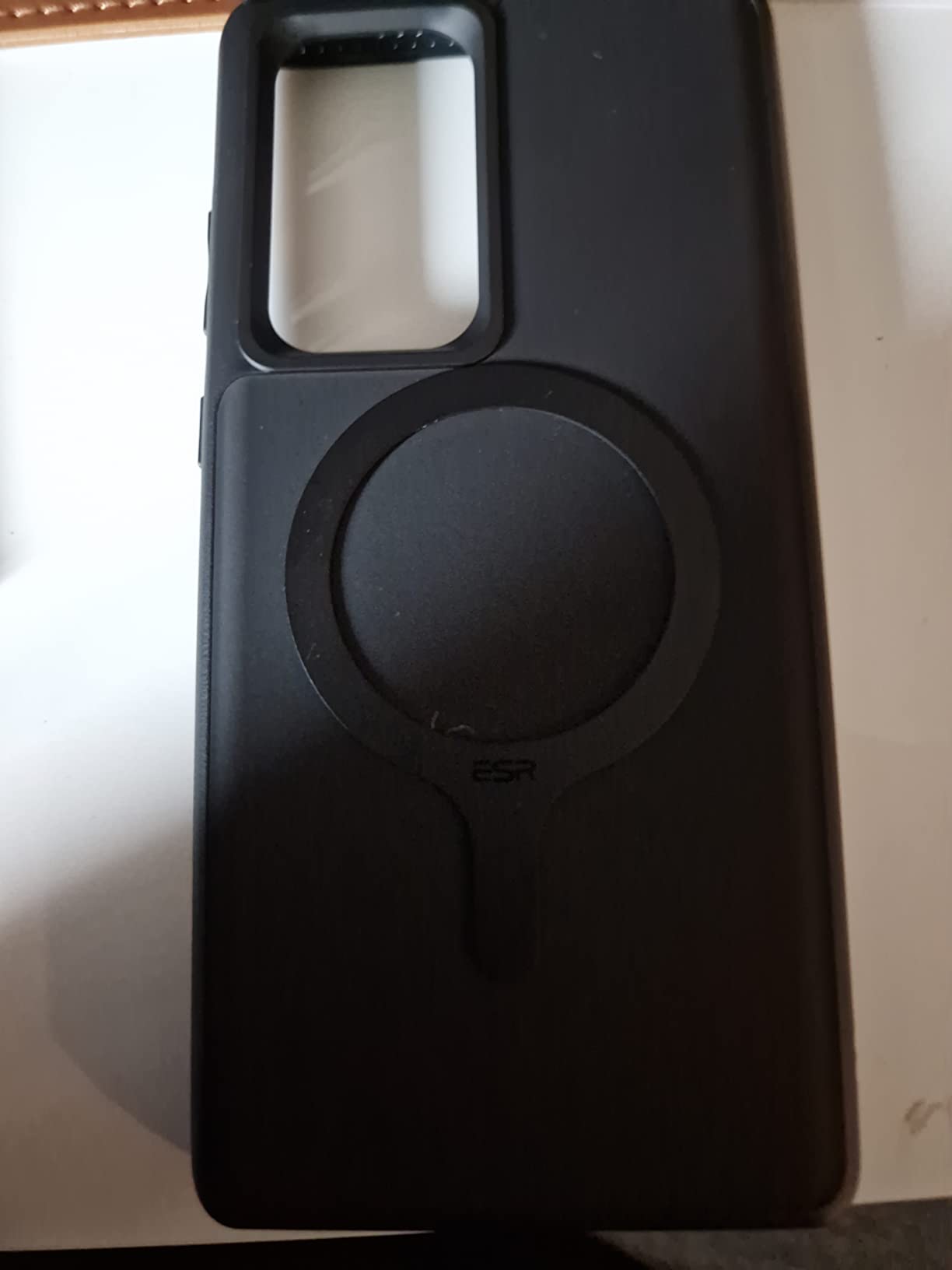ESR HaloLock Universal Ring 360 at back of a Spigen thin fit case on my S21  FE - hello magsafe accessories! : r/GalaxyS21FE